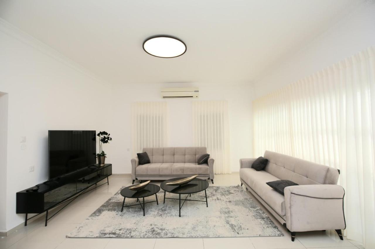 City Center Luxury Apartment In Netanya Exterior photo