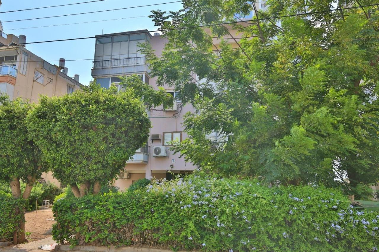 City Center Luxury Apartment In Netanya Exterior photo